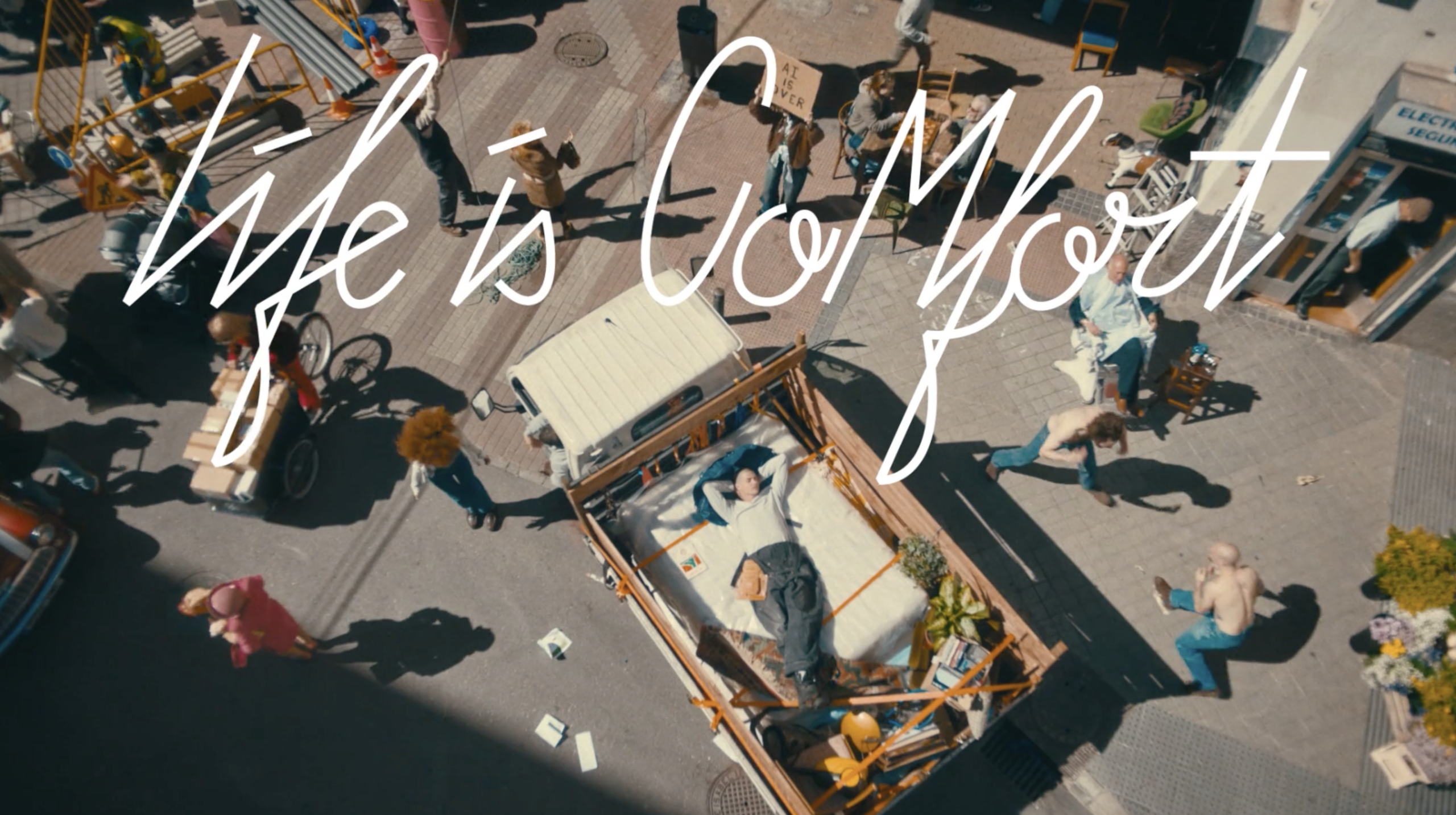 Life is Comfort : Ep. Street